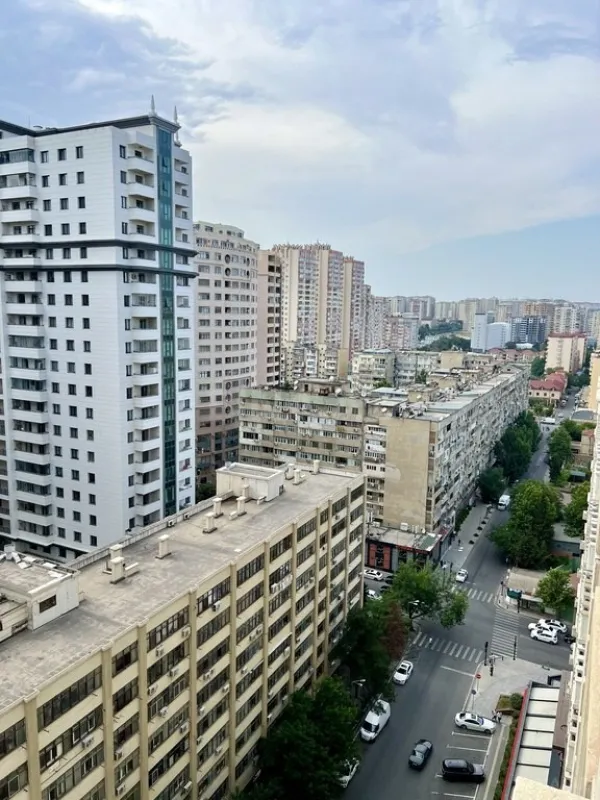 Kirayə verilir 2 otaqlı mənzil 67 m²