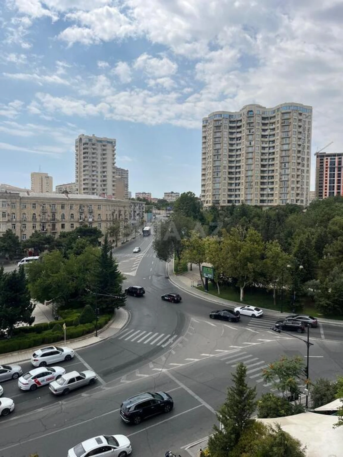 Kirayə verilir 2 otaqlı mənzil 60 m²