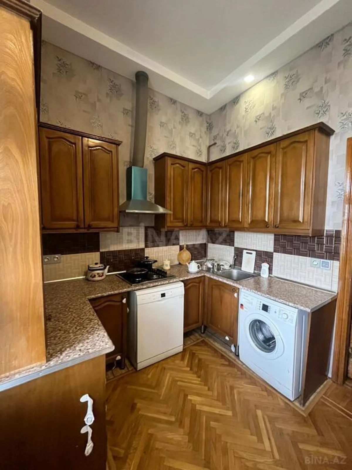 Kirayə verilir 2 otaqlı mənzil 60 m²