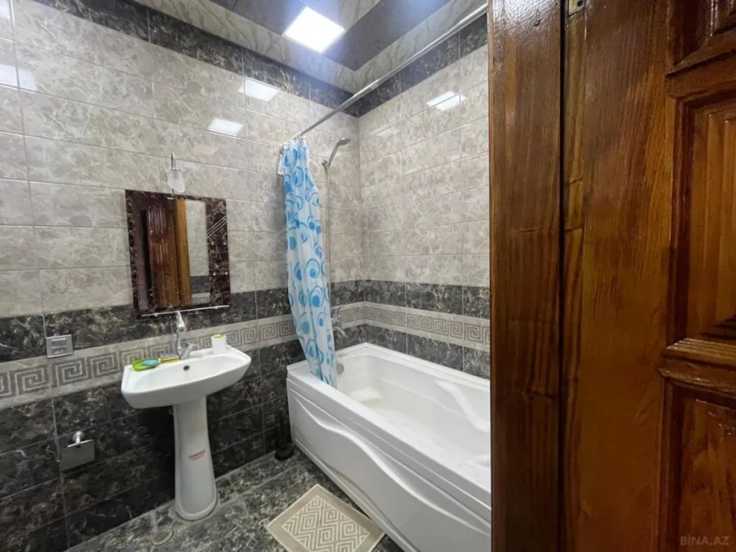 Kirayə verilir 2 otaqlı mənzil 60 m²