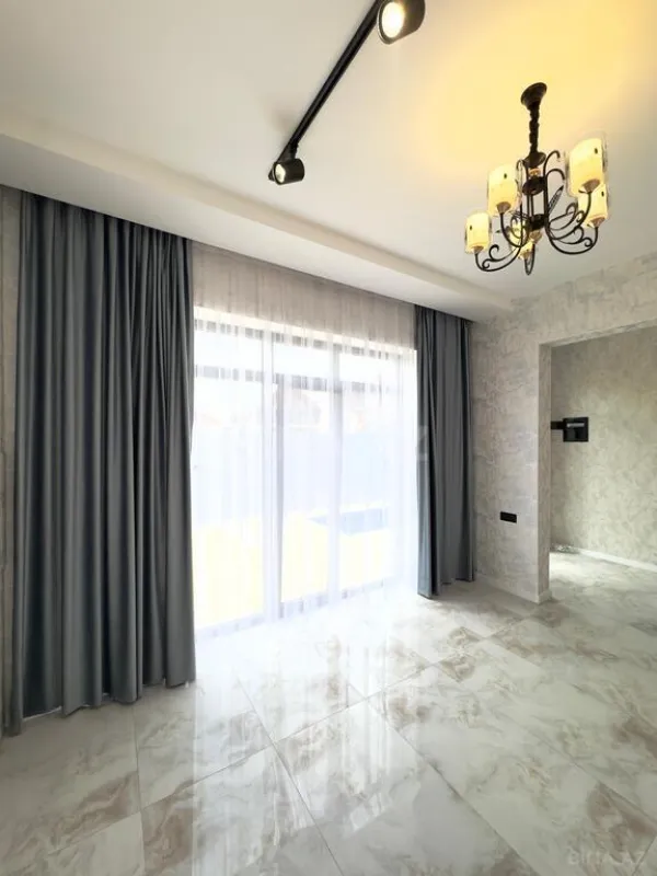 Satılır 4 otaqlı həyət evi 140 m²