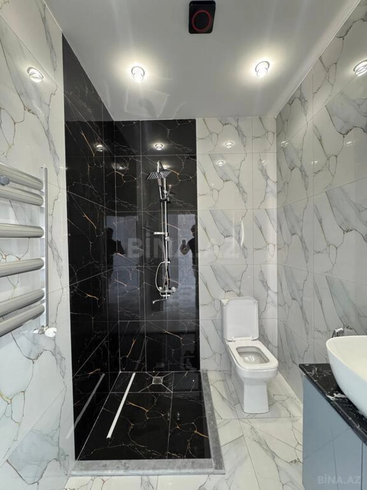 Satılır 4 otaqlı həyət evi 140 m²