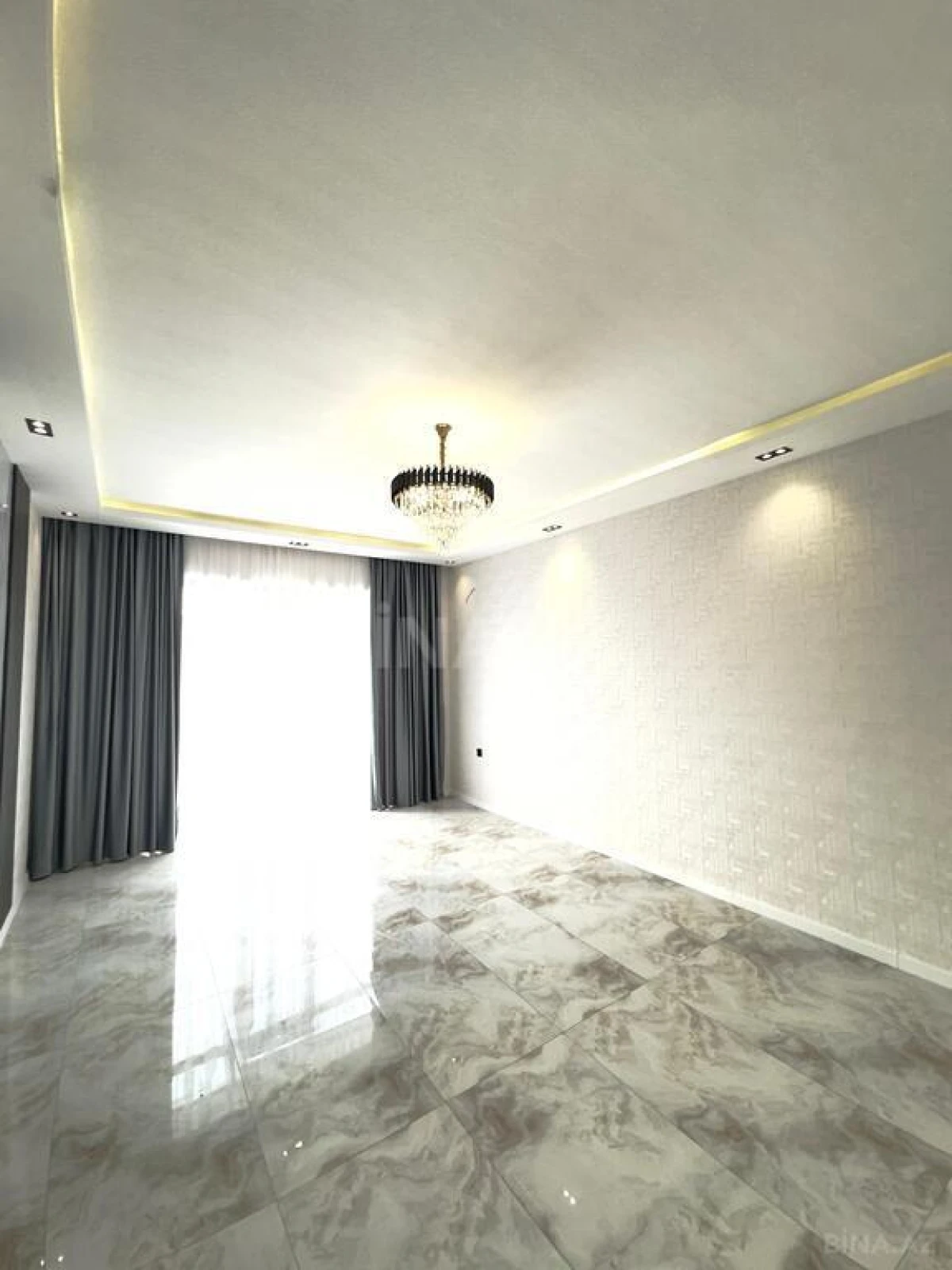 Satılır 4 otaqlı həyət evi 140 m²