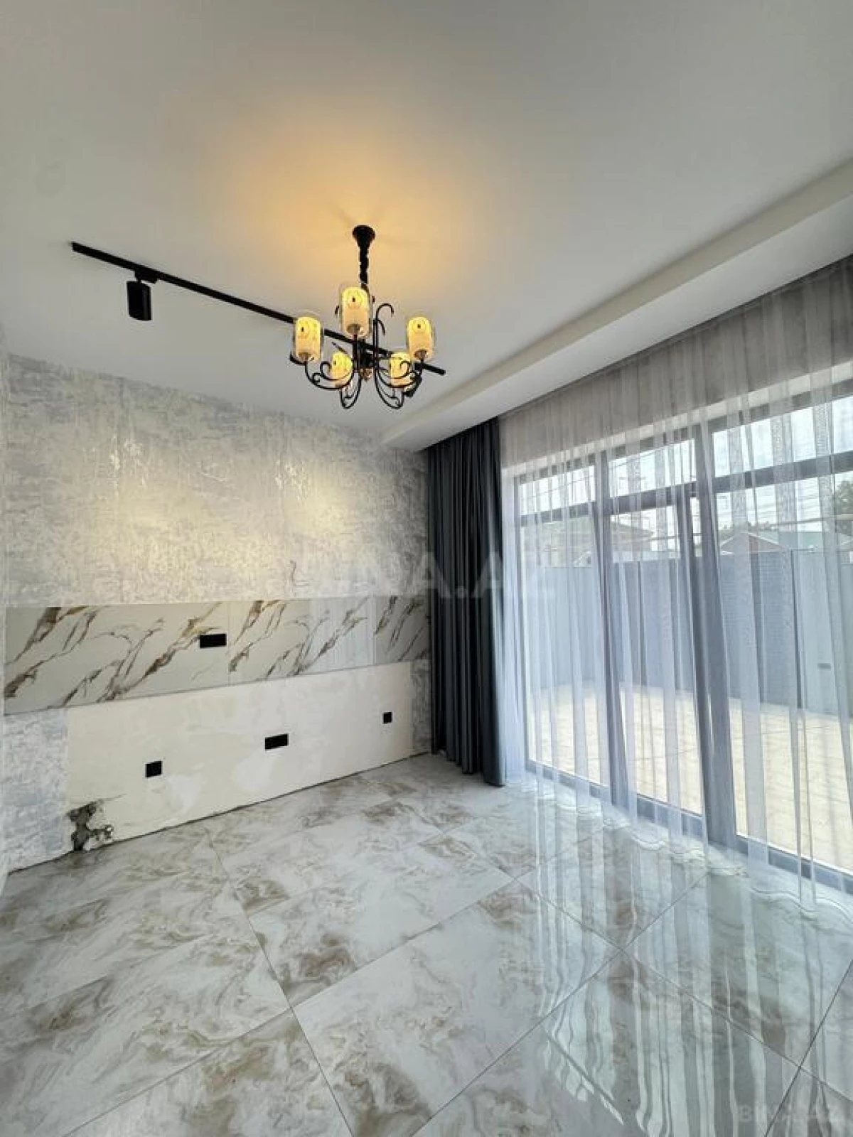 Satılır 4 otaqlı həyət evi 140 m²