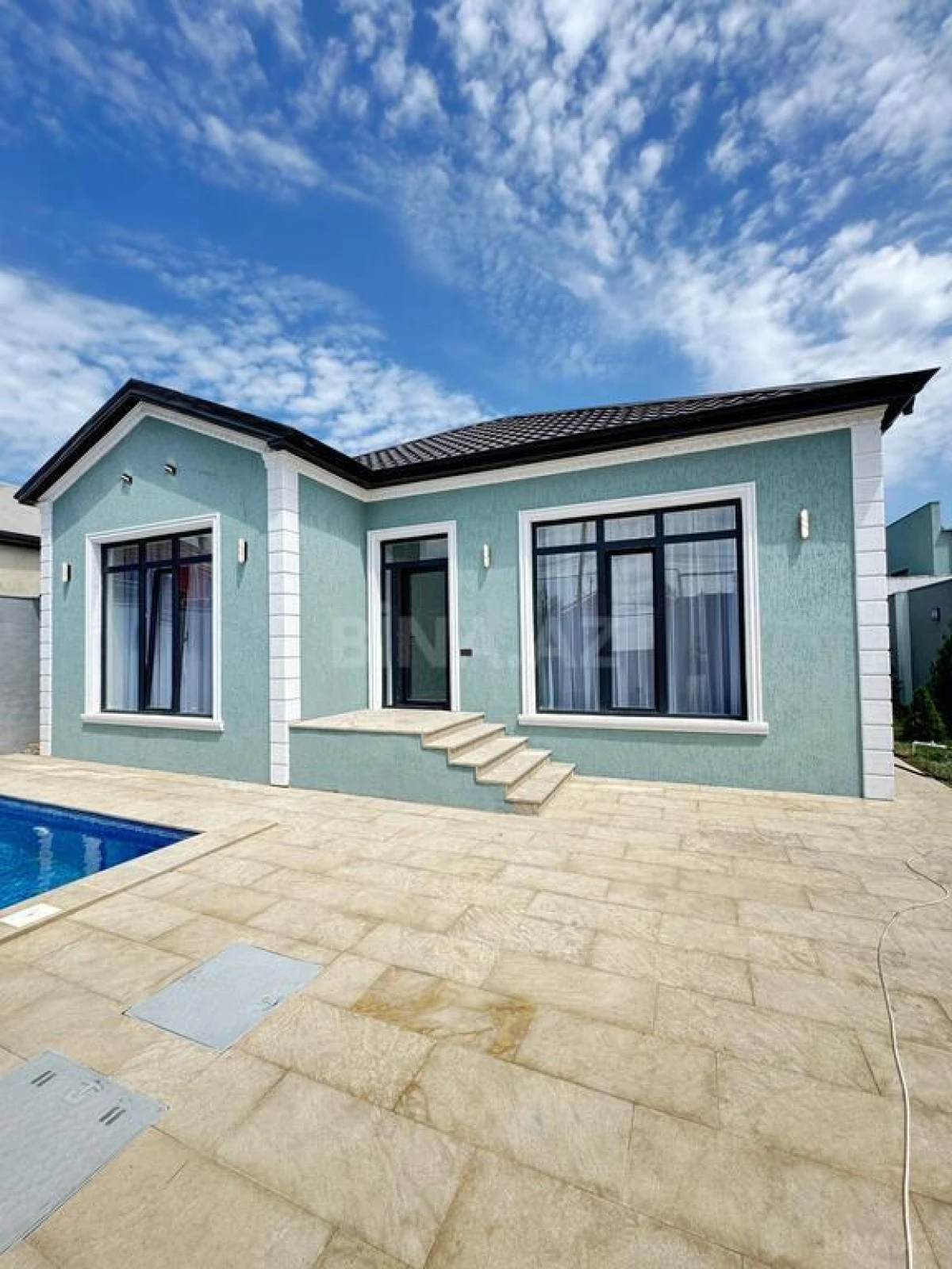 Satılır 4 otaqlı həyət evi 140 m²