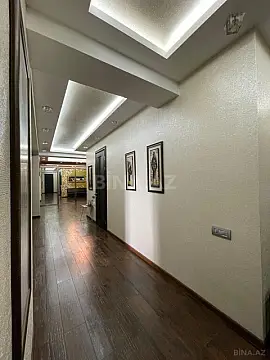 Satılır 4 otaqlı mənzil 260.5 m²