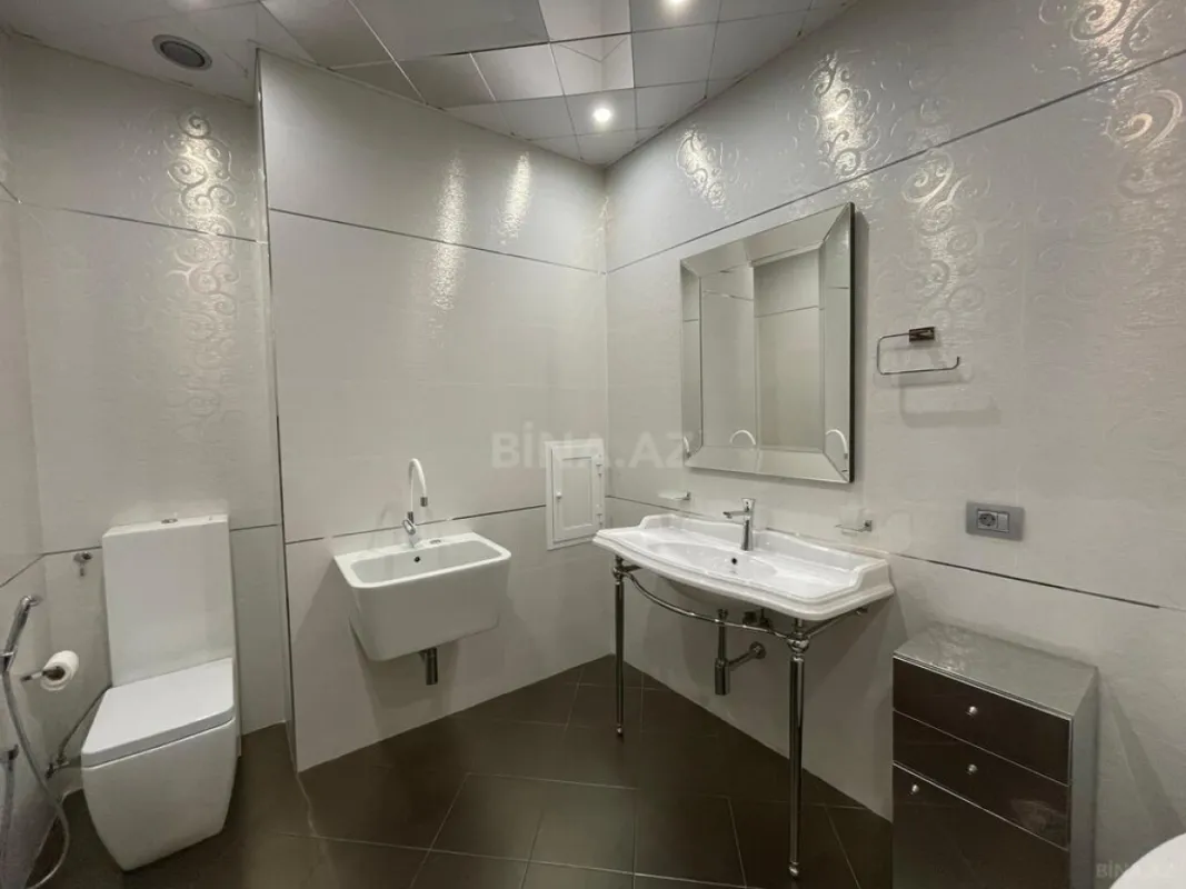 Satılır 4 otaqlı mənzil 260.5 m²