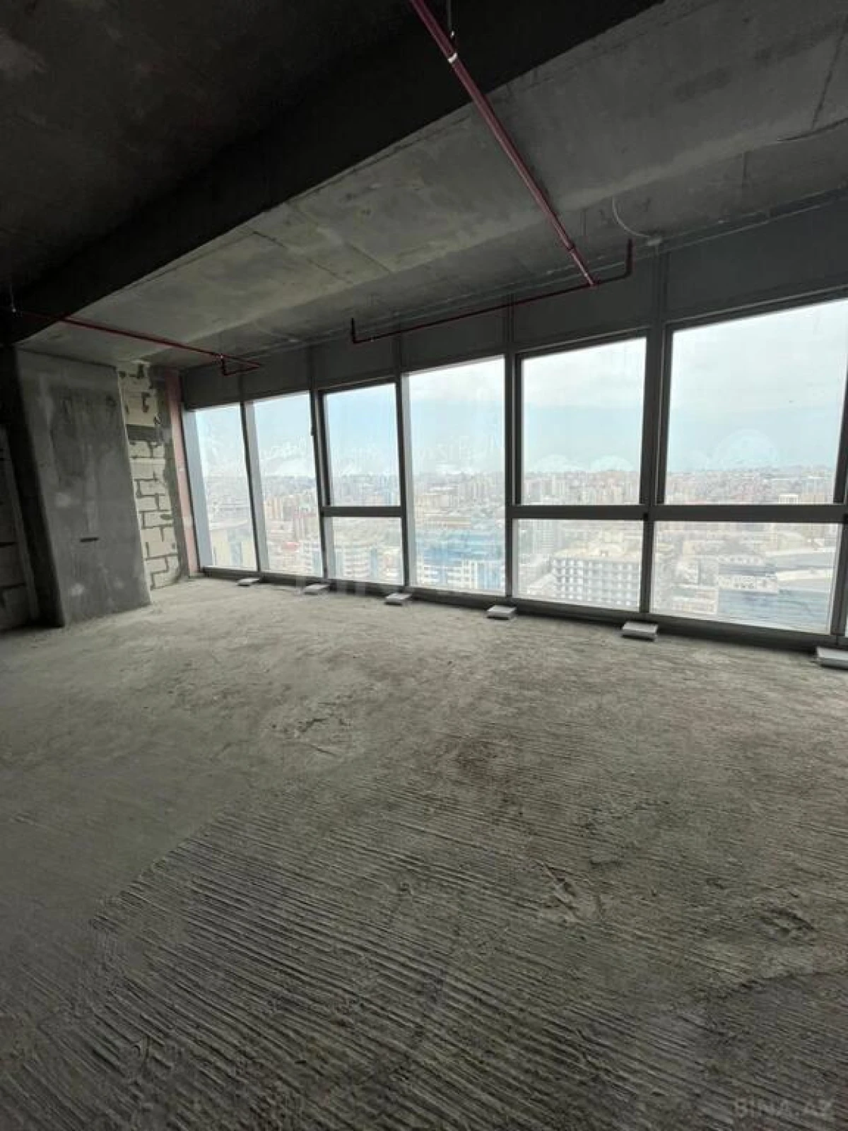 Satılır 2 otaqlı mənzil 98 m²