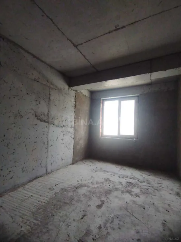 Satılır 4 otaqlı mənzil 193 m²