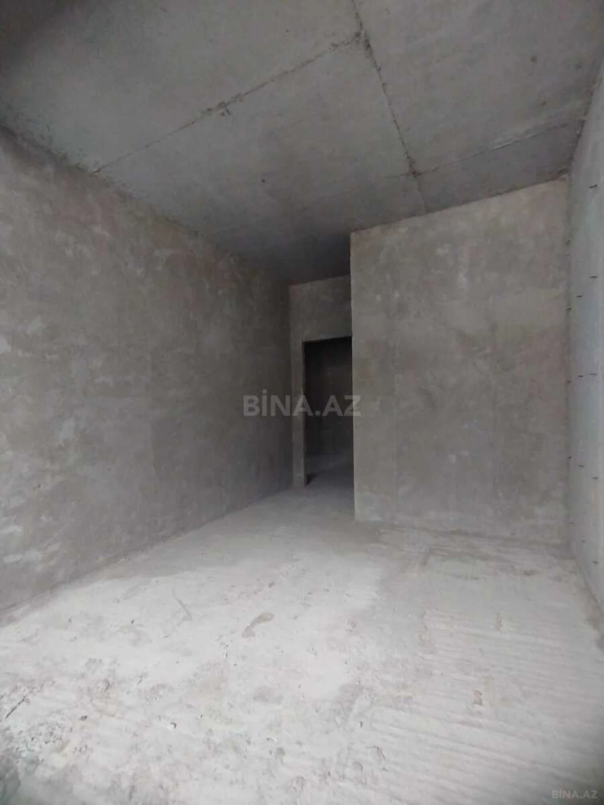 Satılır 4 otaqlı mənzil 193 m²