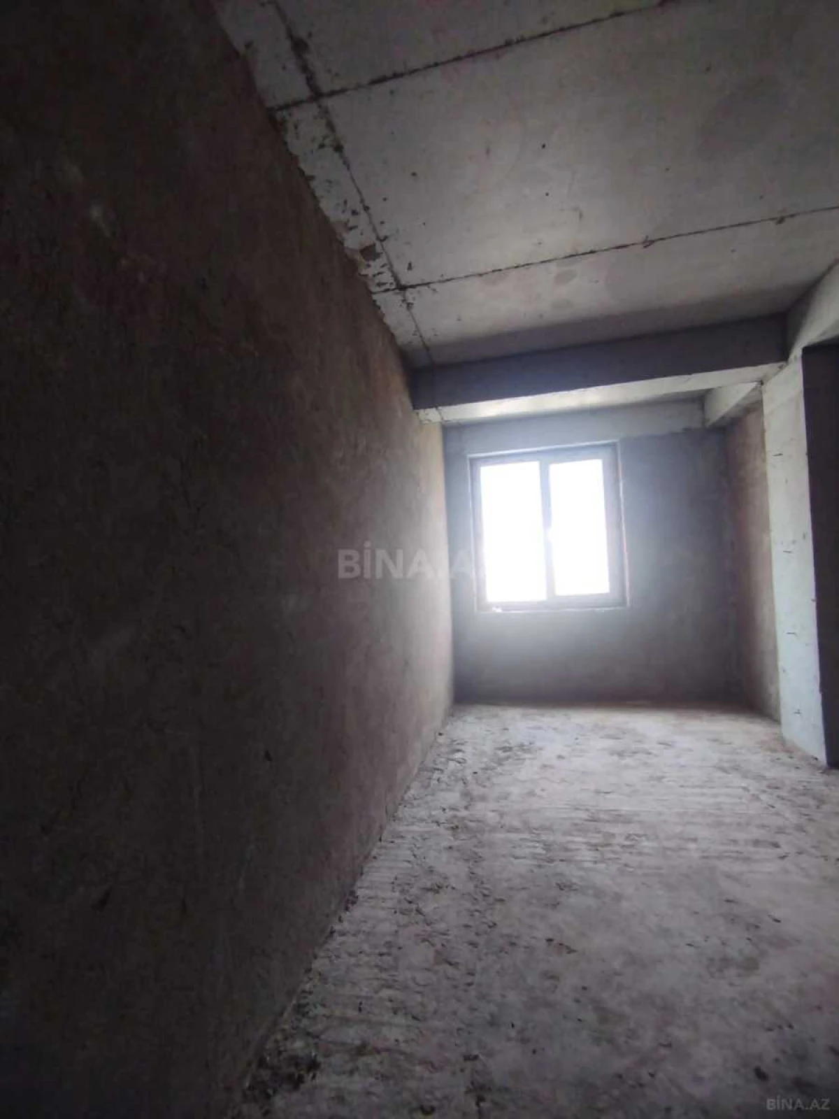 Satılır 4 otaqlı mənzil 193 m²