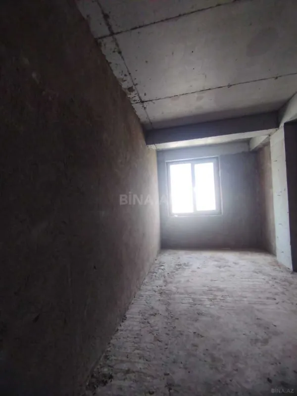 Satılır 4 otaqlı mənzil 193 m²