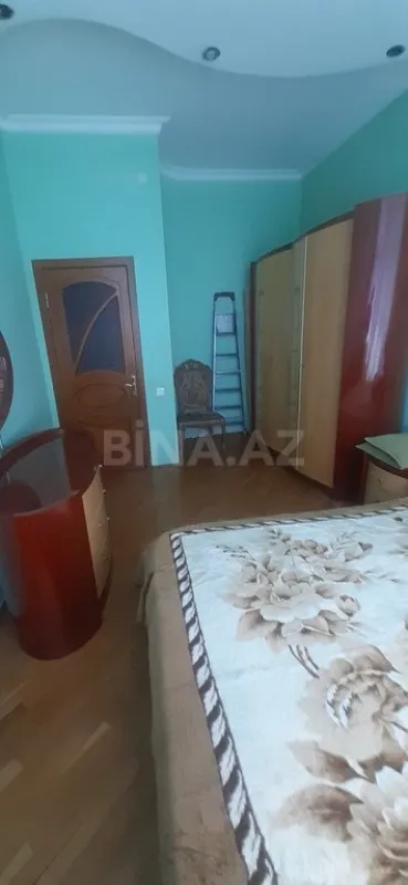 Satılır 3 otaqlı mənzil 110 m²