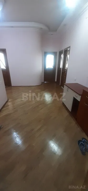 Satılır 3 otaqlı mənzil 110 m²