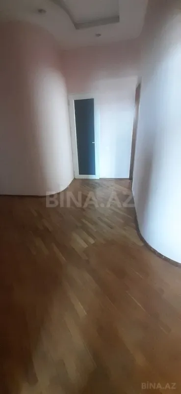 Satılır 3 otaqlı mənzil 110 m²