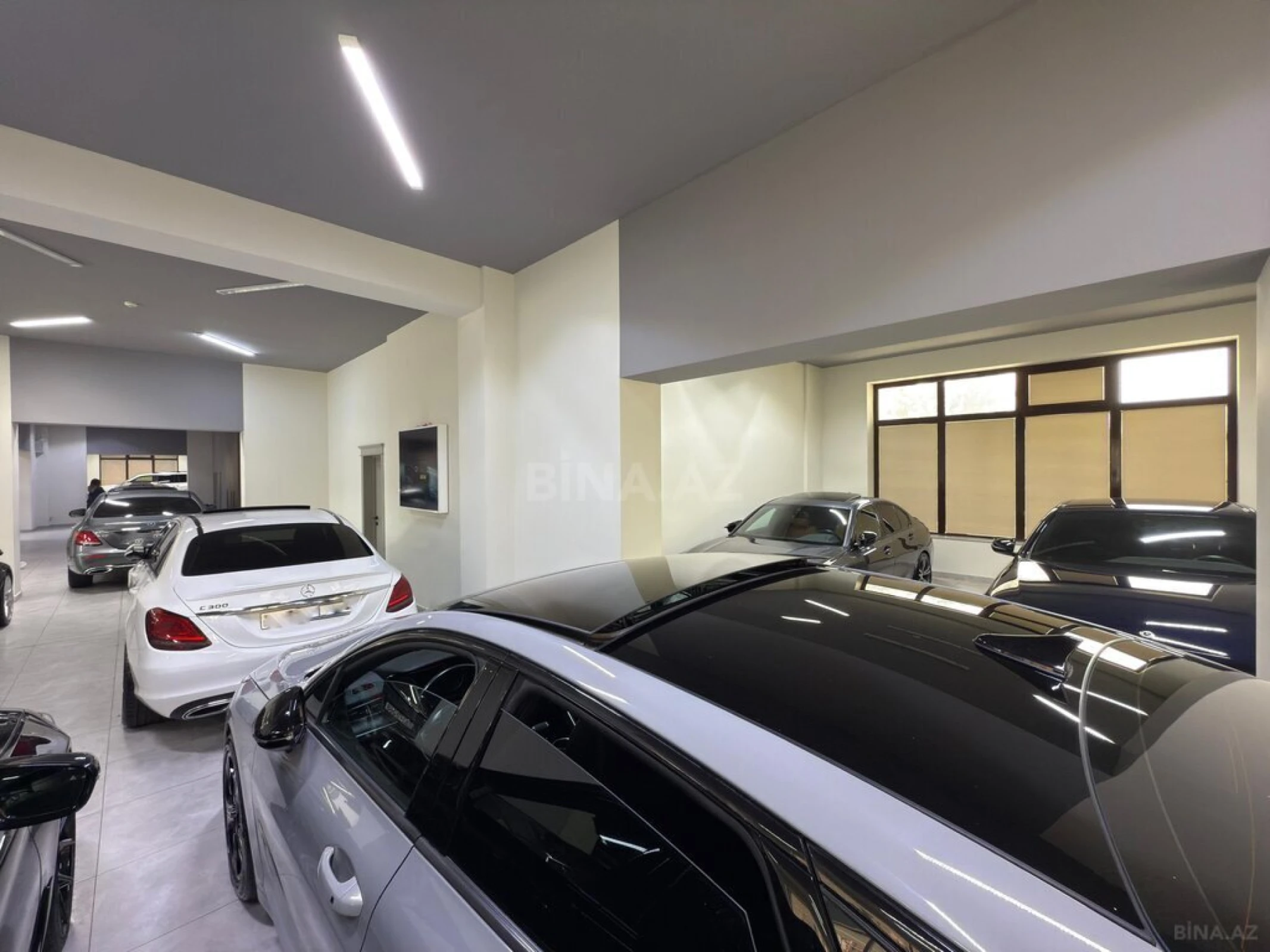 Satılır obyekt 750 m²