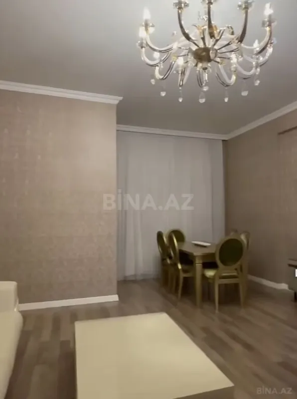 Satılır 3 otaqlı mənzil 125 m²