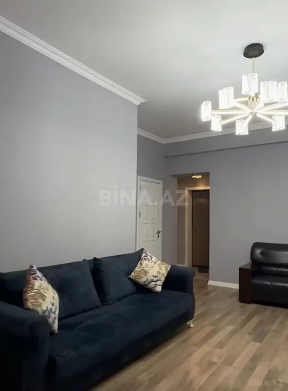 Satılır 3 otaqlı mənzil 125 m²