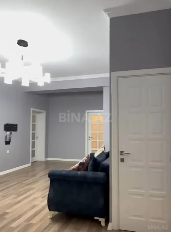 Satılır 3 otaqlı mənzil 125 m²