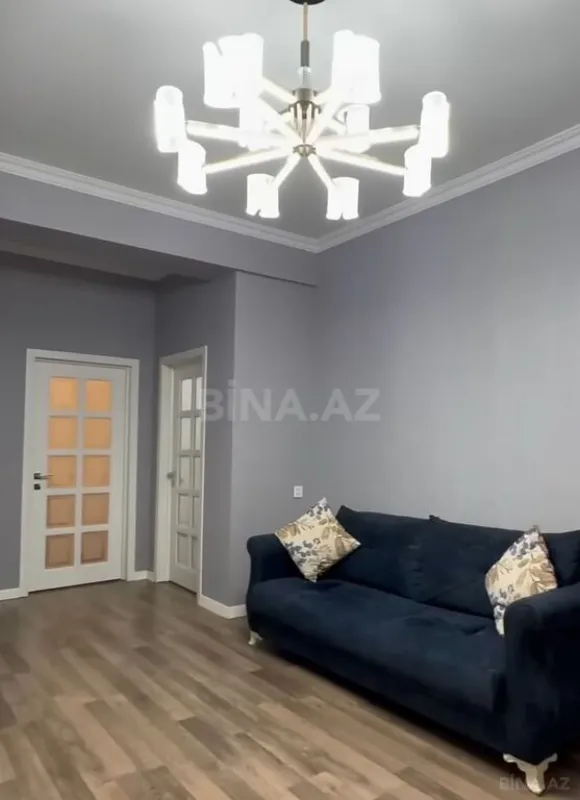 Satılır 3 otaqlı mənzil 125 m²