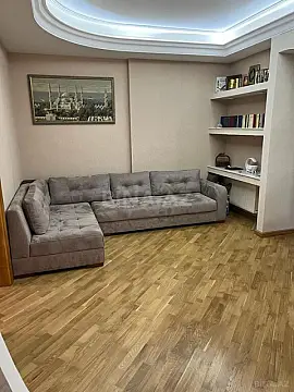 Satılır 3 otaqlı mənzil 154 m²