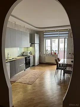 Satılır 3 otaqlı mənzil 154 m²