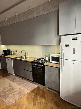 Satılır 3 otaqlı mənzil 154 m²