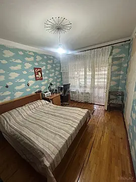 Satılır 5 otaqlı mənzil 130 m²