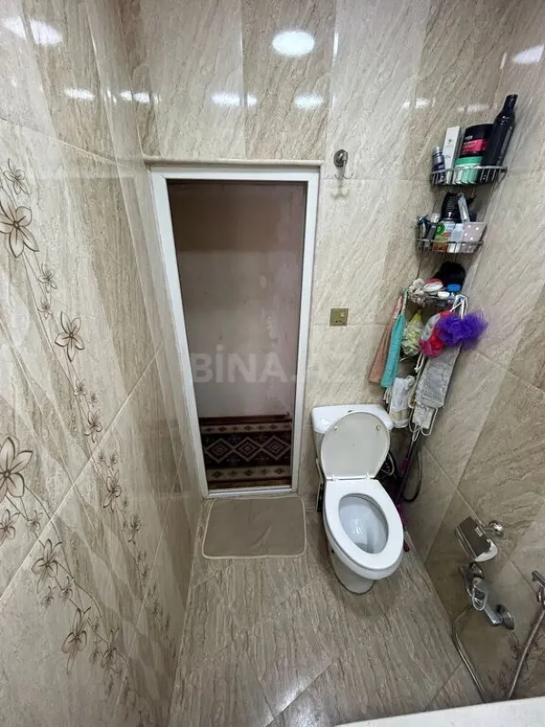 Satılır 5 otaqlı mənzil 130 m²