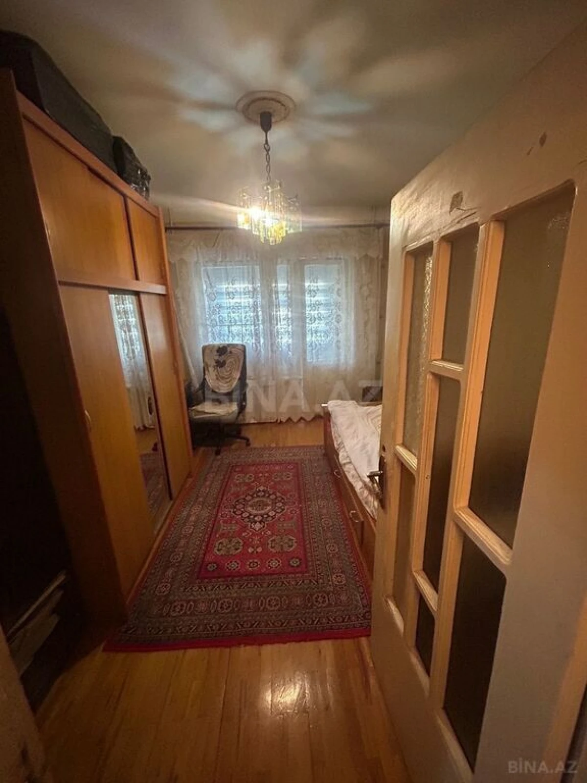 Satılır 5 otaqlı mənzil 130 m²