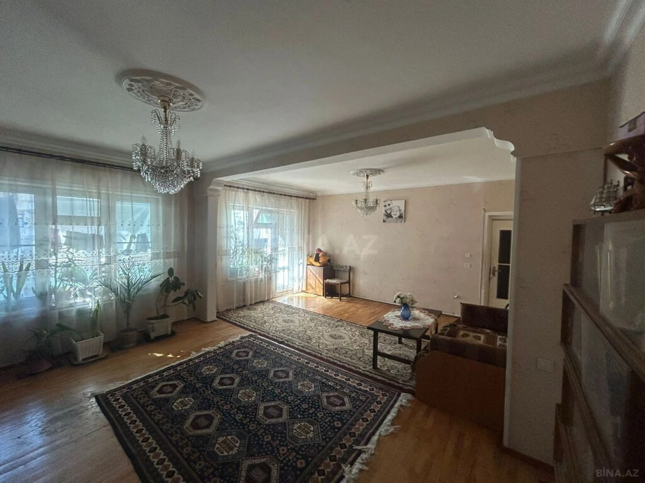 Satılır 5 otaqlı mənzil 130 m²