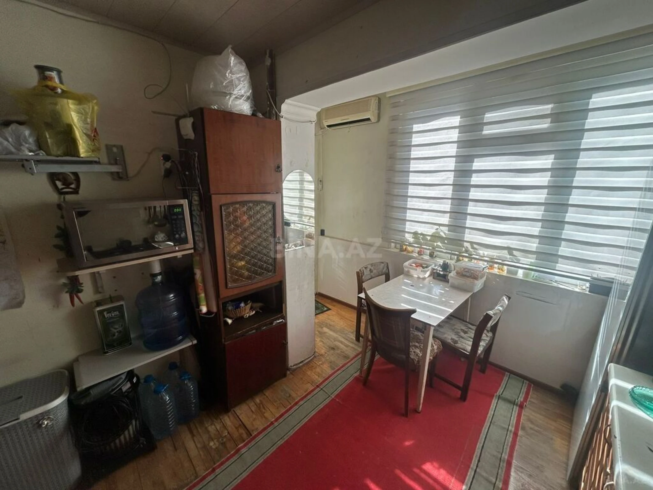 Satılır 5 otaqlı mənzil 130 m²