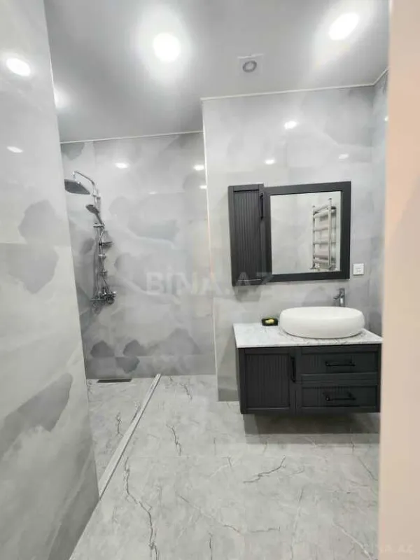 Kirayə verilir 2 otaqlı mənzil 74 m²