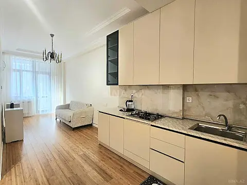 Kirayə verilir 2 otaqlı mənzil 74 m²