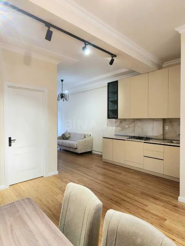 Kirayə verilir 2 otaqlı mənzil 74 m²