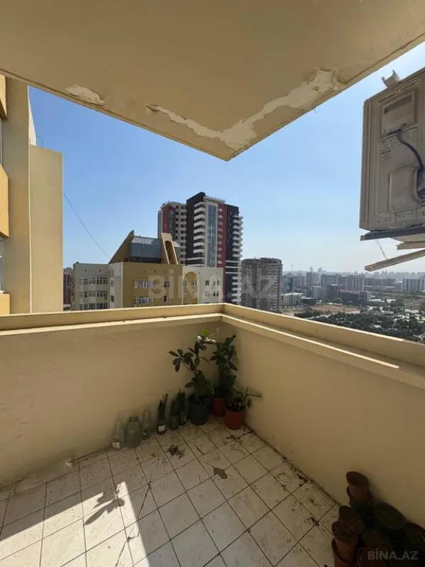 Satılır 5 otaqlı mənzil 170 m²
