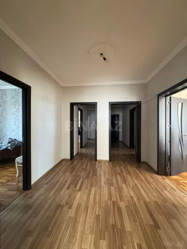 Satılır 5 otaqlı mənzil 170 m²
