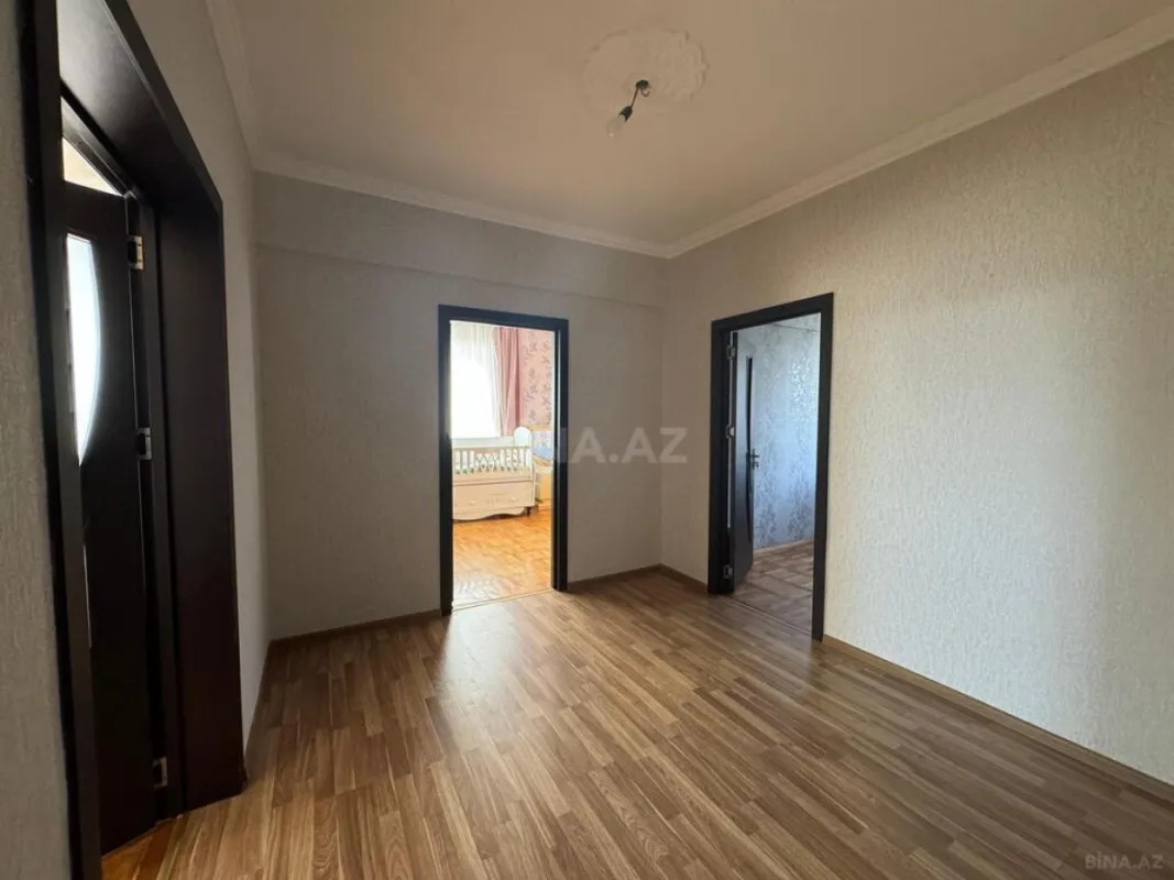 Satılır 5 otaqlı mənzil 170 m²