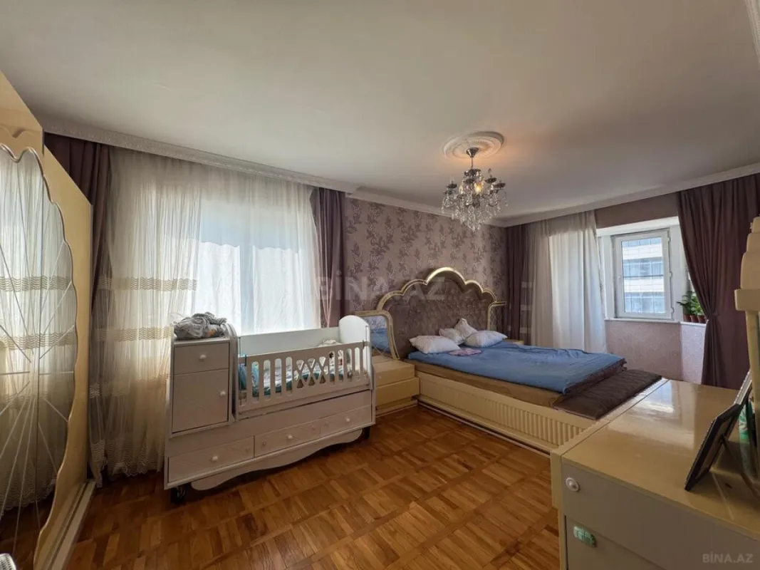 Satılır 5 otaqlı mənzil 170 m²
