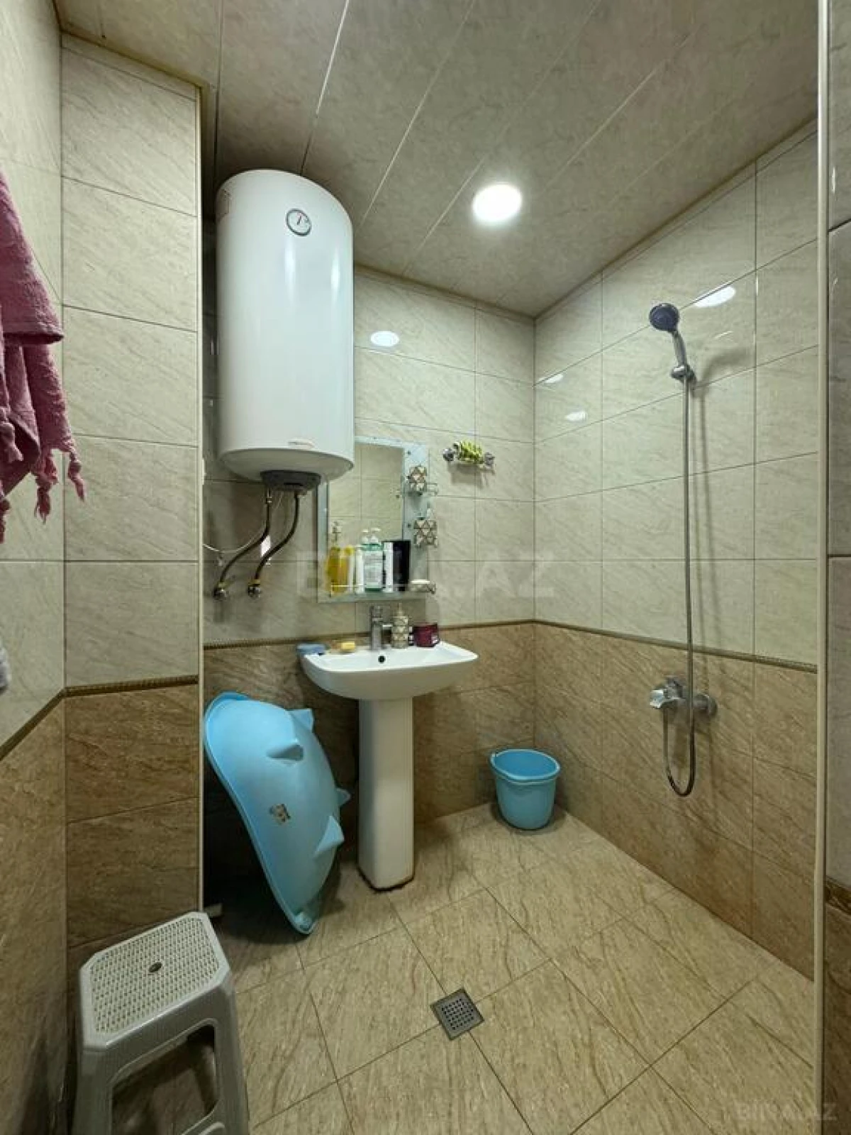 Satılır 5 otaqlı mənzil 170 m²