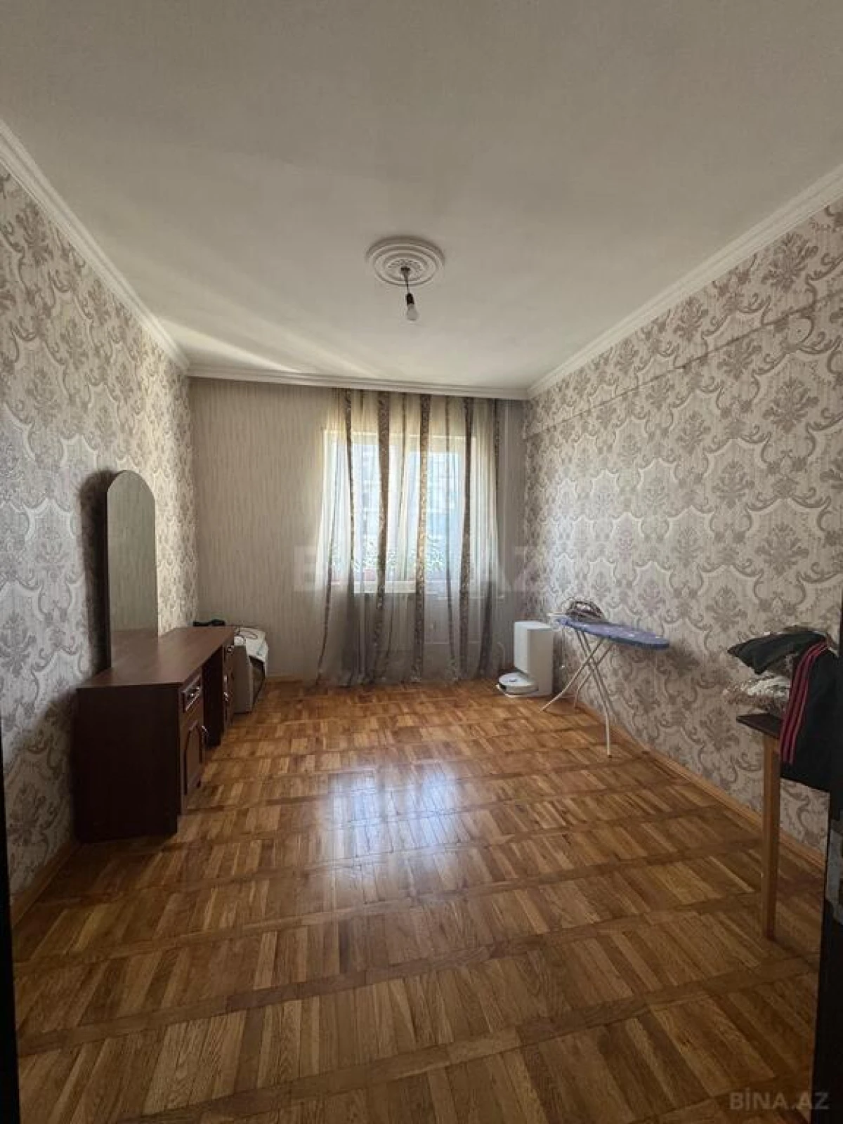 Satılır 5 otaqlı mənzil 170 m²