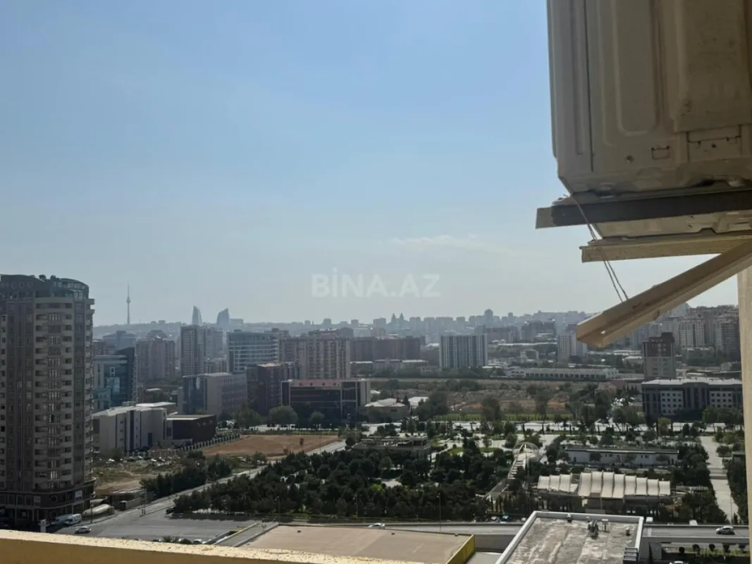 Satılır 5 otaqlı mənzil 170 m²