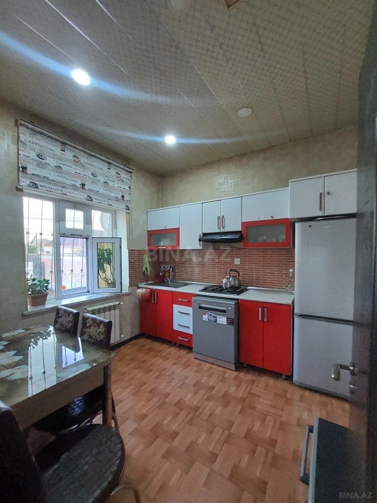 Satılır 4 otaqlı həyət evi 100 m²