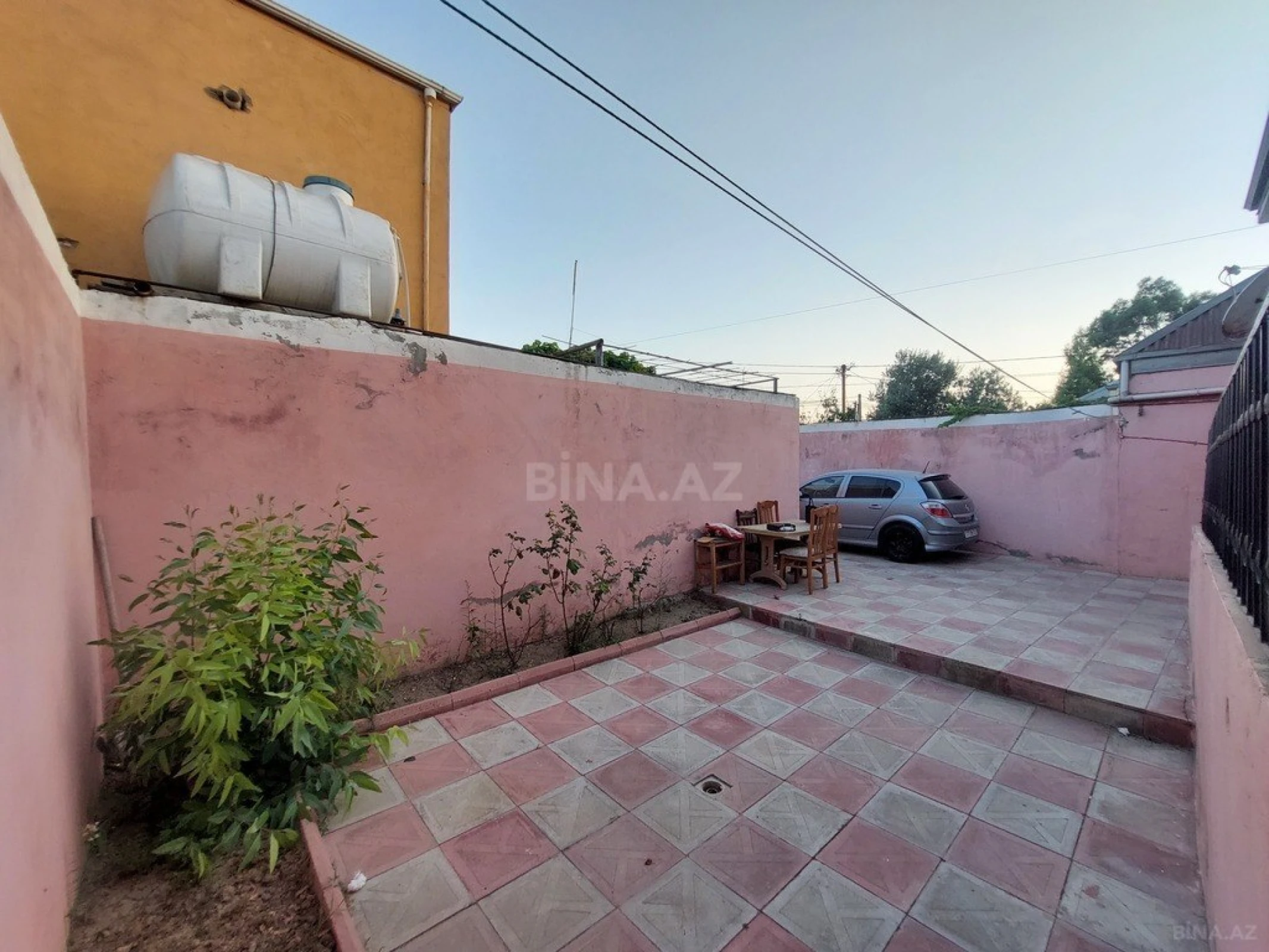 Satılır 4 otaqlı həyət evi 100 m²