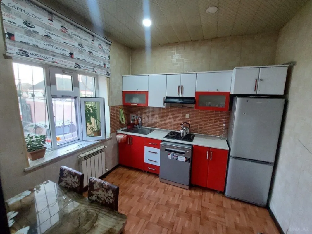 Satılır 4 otaqlı həyət evi 100 m²