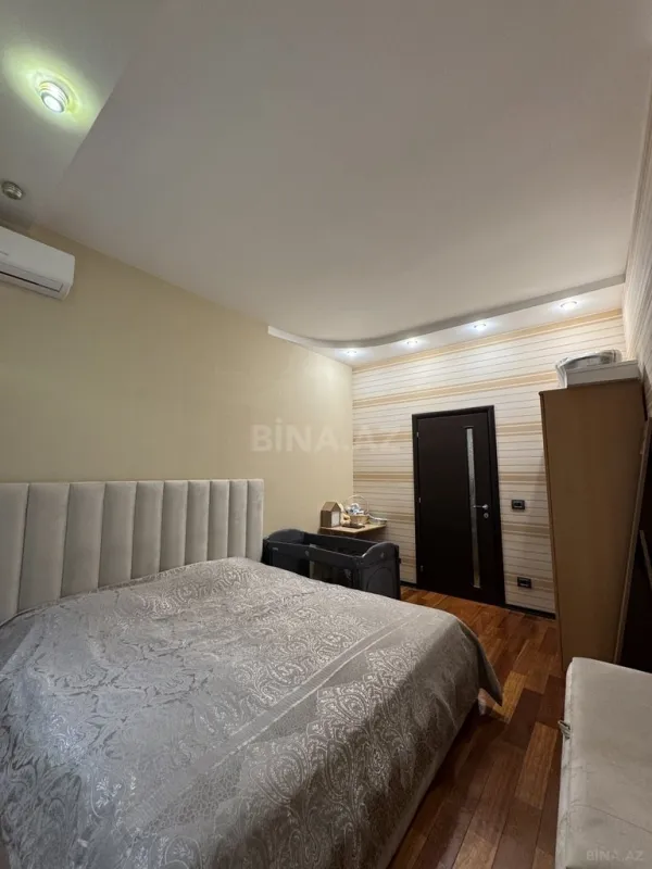 Satılır 4 otaqlı mənzil 210 m²