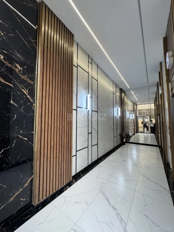 Satılır 4 otaqlı mənzil 210 m²