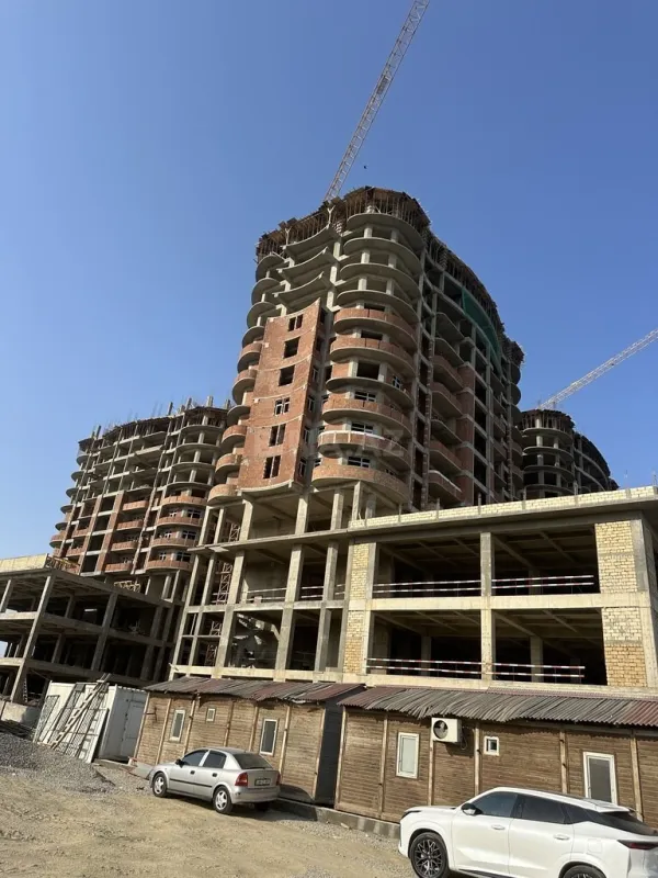 Satılır 2 otaqlı mənzil 77 m²