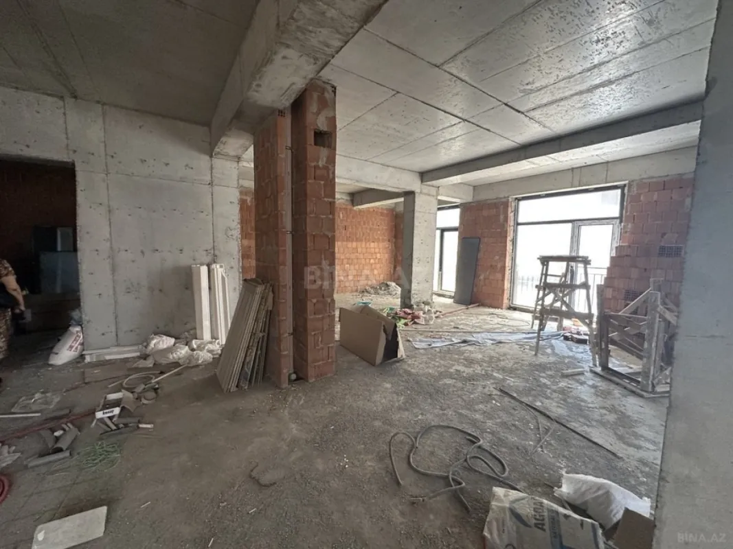 Satılır 2 otaqlı mənzil 77 m²