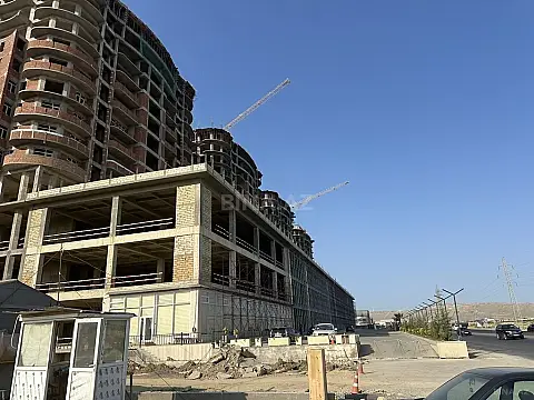 Satılır 2 otaqlı mənzil 77 m²